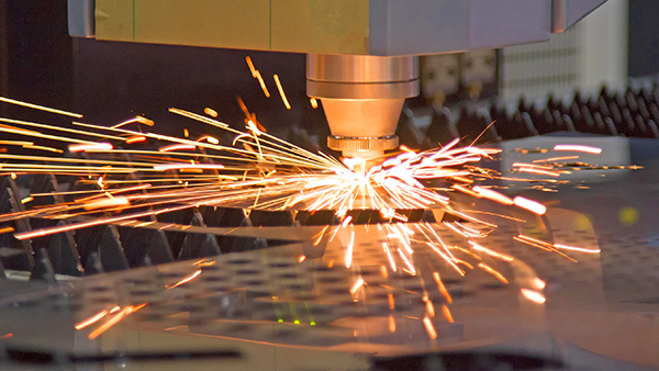What are the basic requirements for the use of oxygen in laser cutting