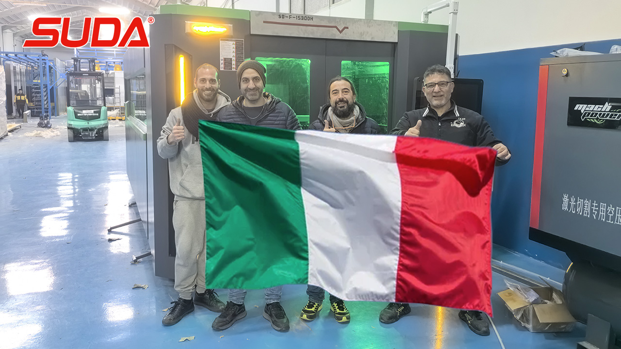 Italy - F1530DH Enclosed Fiber Laser Cutting Machine